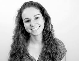 Melanie Chitwood's Instagram, Twitter & Facebook