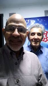 RONALD GOLDING Y SU BATA BLANCA, El profesor Ronald Golding, quien por  muchos años lideró el movimiento magisterial venezolano, me dio clases de  inglés en primer año de bachillerato. Eso fue hace ...