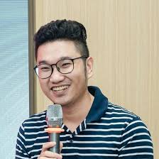 Learn about the Mentors helping entrepreneurs in our program