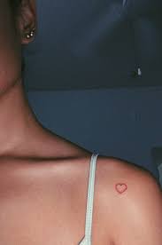 Kleines Herz Tattoo In 2020 Cute Small Tattoos Red Heart Tattoos Small Heart Tattoos