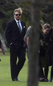 Op sociale media wordt er al jaren gehoopt op een baard op het gezicht van de koning. Koning Willem Alexander Met Baard Queen Maxima Queen Maxima Of The Netherlands Dutch Queen