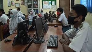 Pengisian data dengan membuka website dispendik.surabaya.go.id (link di bio). Covid 19 Belum Terkendali Pgri Surabaya Tolak Uji Coba Sekolah Tatap Muka Bagian 1