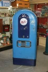 Choose from the numerous asiatic pepsi vending machine models on. 1953 Vintage Pepsi Soda Light Up Jacobs Model 56 Vending Machine Original Ebay
