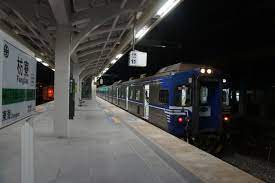 台灣鐵路電氣化再邁進一步 本月20日電氣化即將通車至屏東枋寮站 眾所矚目的普悠瑪列車將首入枋寮站載客 因應電氣化通車 台鐵也宣布本週五開始列車時刻將微調 現已印製冊本式時刻表1 6萬本 明天上午8時起就可供旅客免費索取 台灣環島鐵路幹線 自屏東潮州站到台東知