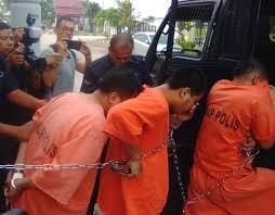 Check 'peras ugut' translations into english. Pegawai Sprm Direman Kes Peras Ugut Polis