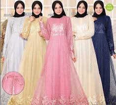 Model baju batik kombinasi untuk pria, wanita, dan couple. Model Gamis Brokat Terbaik 2021 Desain Mewah Dan Modern Model Baju Terbaru