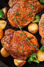 Combine the flour, salt, and pepper in a large shallow bowl. 15 Minute Easy Boneless Pork Chops Perfectly Tender Juicy Tipbuzz Boneless Pork Chop Recipes Boneless Pork Chops Pork Chop Recipes