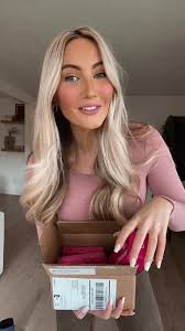 unboxing haul with our girlie @shannonmleslie 💗🤩 #tanceuticals #selftan  #selftanner #selftantok #selftannerlove #beforeandafter #bronzedskin  #tanroutine #selftanroutine #unboxing #haul