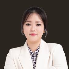 Cathy Cheong's Instagram, Twitter & Facebook