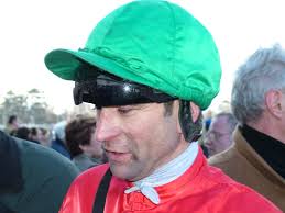 Né le 16 avril 1971 au mans, il est issu d'une famille passionnée de chevaux. Jean Michel Bazire Wikipedia