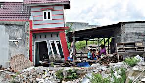 Mereka mencari tempat yang lebih tinggi karena gempa dengan magnitudo 7. Act Salurkan Bantuan Ke Ratusan Kepala Keluarga Korban Gempa Maluku Utara