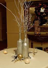 Diy Wine Bottle Centerpieces We Made These For Our New Years Eve Winter Wedding Ideias De Decoracao Com Garrafas Garrafas Decoradas Decoracao Com Garrafas
