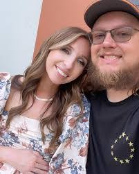 Courtney Crenshaw's Instagram, Twitter & Facebook