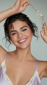 See more ideas about selena gomez wallpaper, phone wallpaper, selena g. Selena Gomez Background Iphone Background And Coach Aesthetic Selena Gomez Lockscreen 640x1136 Wallpaper Teahub Io