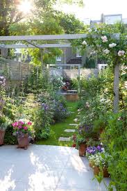 pin on amenager son jardin pour les beaux jours