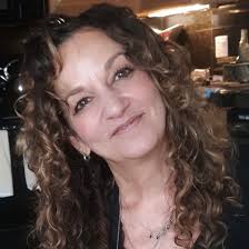 Jo Everett's Instagram, Twitter & Facebook