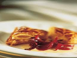 Ricetta Sfogliette Piccanti Con Crema Di Cipolle Rosse E Asiago Cook