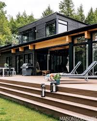 Maison Demeure On Instagram Tout Au Long De L Annee Nous Vous Avons Presente Les Plus Belles Maisons Quebecoises Dans Mai House Styles House Outdoor Decor