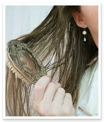 If it is wet, detangle as you normally would after a wash before styling. Messy Bun 5 Minutes 2 Good Hair Days Gwen S Nest