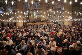 24 temmuz 2020 yılında yeniden ibadete açılan ayasofya'da 87 yıl sonra ilk kez ramazan bayramı namazı kılındı. Yurt Genelinde Ramazan Bayrami Kutlaniyor Anadolu Ajansi