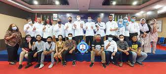 Poltekpar medan dukung kemenparekraf serahkan bantuan untuk pelaku pariwisata dan ekonomi kreatif di sumatera utara. Politeknik Pariwisata Medan Highly Advanced And Competitive