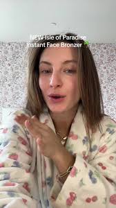 coming 🔜 !!!!! 💛🌴☀️ @The Isle of Paradise has feeling like i went to  mexico & back in 10 seconds with this instant face bronzer #isleofparadise  #instantfacebronzer (launching in March)