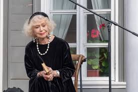 В юности светлана немоляева весила килограммов на двадцать больше, чем сейчас. Abqvq9ddjktcdm