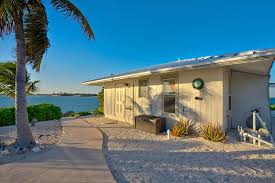 Check spelling or type a new query. Aktualisiert 2021 East Sister Rock Island Ferienhaus In Marathon Shores Tripadvisor