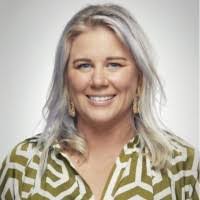 Mandy Healy's Instagram, Twitter & Facebook