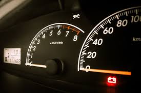Voyant De Batterie Allume Comment Reagir Que Faire Techno Car