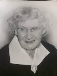 What information is available about DeWitt Garrison and Cora Tuttle-Flowers  Garrison, who built and owned a house in Roxbury, CT?