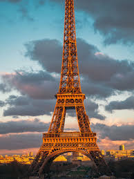 I have the bioshock collection on ps4 from when it was free on ps+. Hd Wallpaper France Paris Place Du Trocadero Storm Tour Eiffel Eiffel Tower Wallpaper Flare