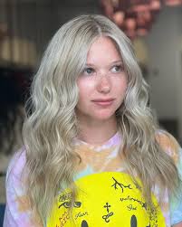 Let's start off our morning as bright as this blonde 🤩