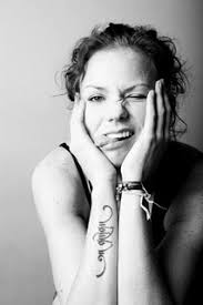 Ramona Blum (ramonablumi)