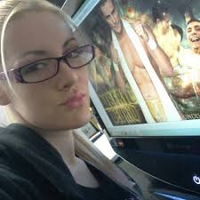 Elizabeth O'Sullivan (@TGeffroy)