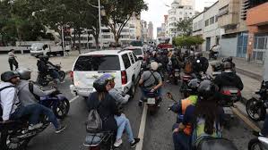 As conditions in venezuela have gone from dire to unliveable, maduro has increasingly relied upon colectivos to quash discontent and maintain social order. Venezuela Los Colectivos De Maduro Disparan A La Comitiva De Guaido Cuando Se Trasladaban Al Parlamento