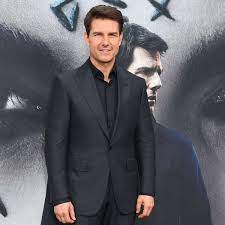 Tom cruise is featured on the summer issue of empire magazine with an exclusive preview of the new late last year, a video of tom cruise berating the mission: Video Hier Verletzt Sich Tom Cruise Bei Einem Stunt Mission Impossible 6 Stars