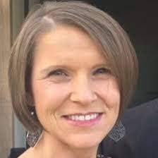 Kim Gore's Instagram, Twitter & Facebook