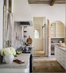 Venetian stucco in the interior looks beautiful and can be applied in many ways. 4 Color Ideas For Decorating Kitchen With Venetian Plaster