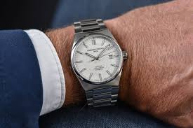 Featuring a 41mm stainless steel case with an exhibition case back, domed. Review Frederique Constant Highlife Collection Specs Price