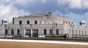 What's really inside Fort Knox? The golden secrets of the US Bullion  Depository revealed
