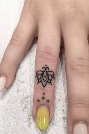 Finger Tattoos Simple Yet Unique Designs At Your Fingertips Glaminati Finger Tattoos Pattern Tattoo Finger Tattoo Ideas