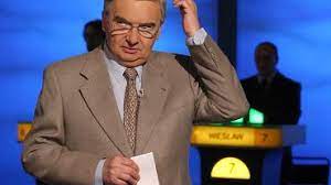 Tadeusz sznuk w dość niecodzienny sposób pożegnał się z widzami. Jeden Z Dziesieciu Zniknie Z Anteny Po Wypowiedzi Tadeusza Sznuka Tvp Wydala Oswiadczenie