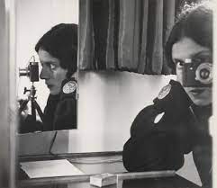 The Top Women Photographers Of All Time Photographer Self Portrait Tina Modotti Famous Photographers