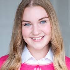 Lily Bowen's Instagram, Twitter & Facebook