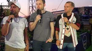 Make social videos in an instant: The Shirt Baseball Dolce Gabbana By Squeezie In The Youtube Video Gotaga Show Barrier Full 2018 Spotern