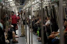 The cheapest way to get from south station to north station costs only $2, and the quickest way takes just 3 mins. Cna On Twitter Train Delay 20 Minutes Additional Travelling Time On North South Line From Jurong East To Ang Mo Kio Due To A Train Fault Says Smrt Https T Co Udkhlk40mx