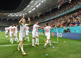 فاز جرانيت تشاكا، نجم منتخب سويسرا، رسميًا بجائزة أفضل لاعب في مباراة منتخب بلاده ضد نظيره فرنسا في بطولة يورو 2020. Aimr 8e Y Pcnm
