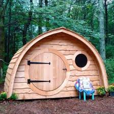Les idées insolites y ont également leur place : Cabane En Palette Pour Enfant 30 Realisations Originales