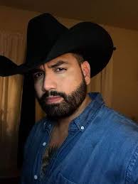 Puro Vaquero updated their cover photo.